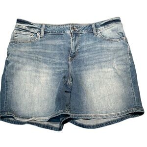 Maurices Size 16 Light wash, high rise Denim Shorts